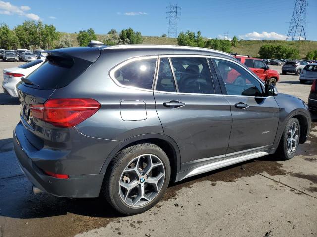  BMW X1 2016 Серый