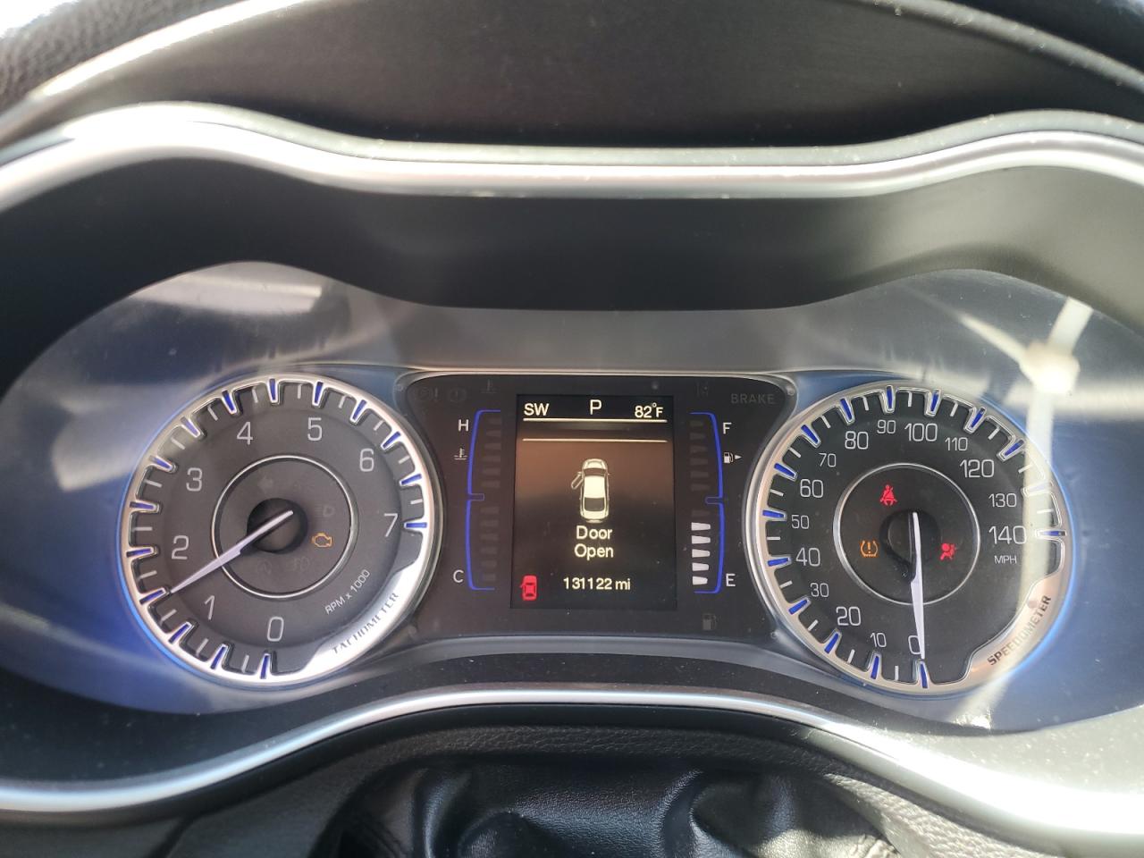 2015 Chrysler 200 Limited VIN: 1C3CCCAB5FN575782 Lot: 56903355