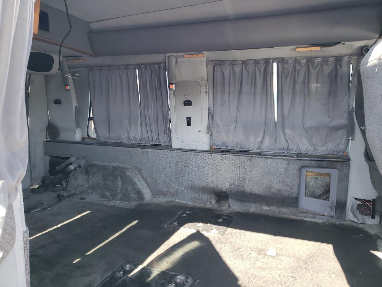 1998 Dodge Ram Van B1500 VIN: 2B6HB11Y9WK148294 Lot: 57423635