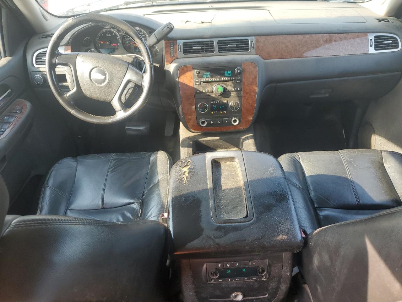 2007 Chevrolet Suburban C1500 VIN: 1GNFC16J57J332440 Lot: 57136815