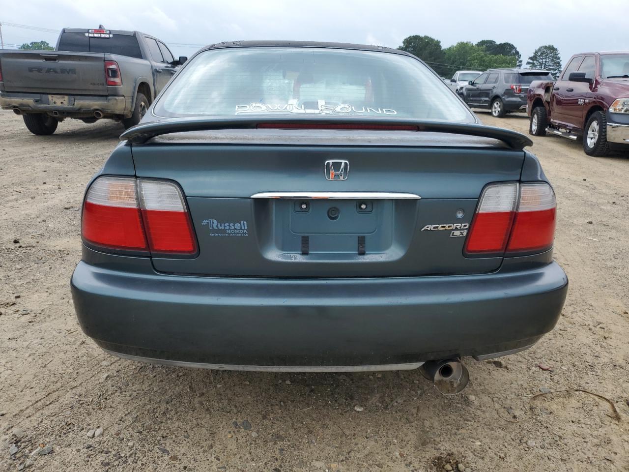 1996 Honda Accord Lx VIN: 1HGCD5638TA224441 Lot: 57656165