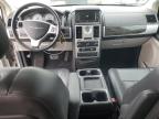 2010 Chrysler Town & Country Touring de vânzare în Wayland, MI - Side