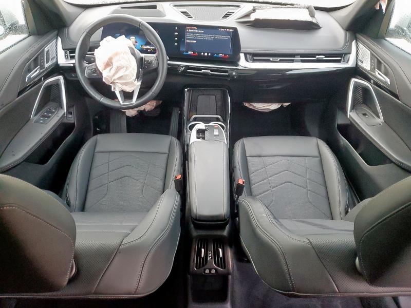  BMW X1 2024 Srebrny