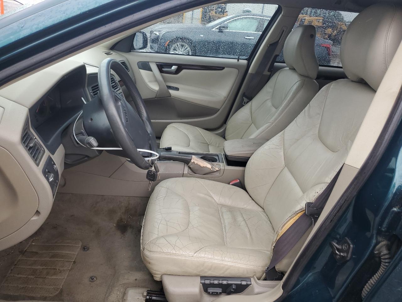 yv1sw61r111118197 YV1SW61R111118197 2001 Volvo V70