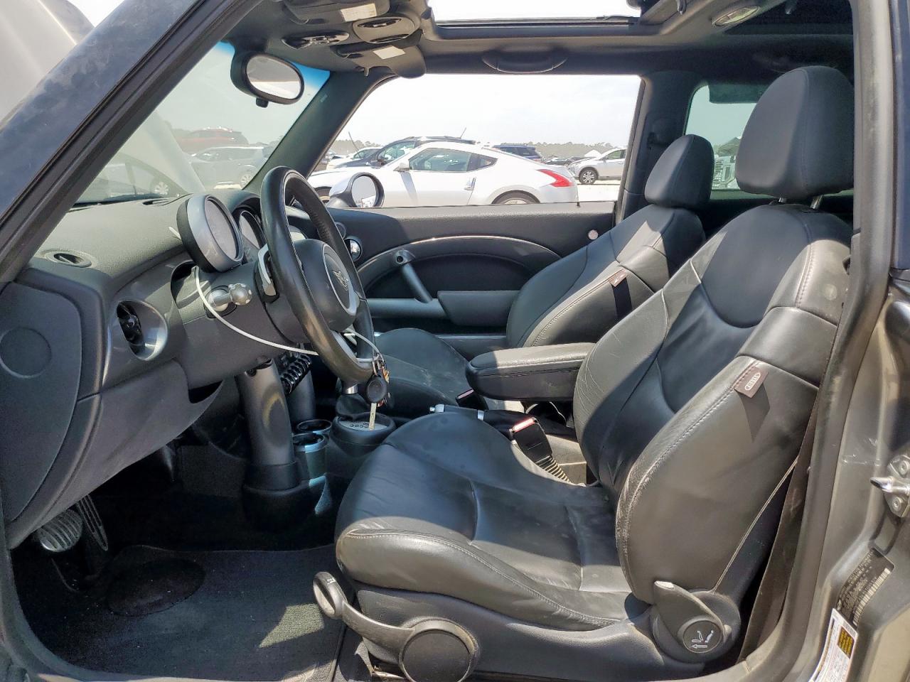 2005 Mini Cooper S VIN: WMWRE33435TG95329 Lot: 56890015