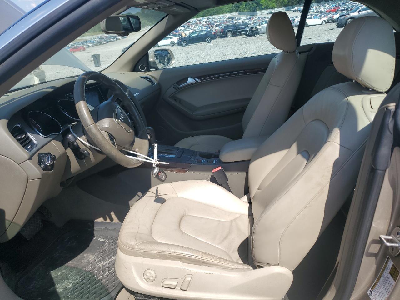 2011 Audi A5 Premium Plus VIN: WAULFAFHXBN002033 Lot: 56165885