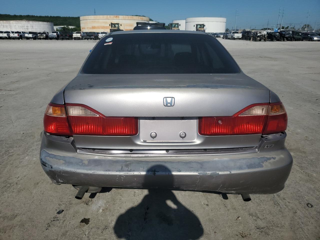 2000 Honda Accord Ex VIN: 1HGCG1657YA018147 Lot: 56849585
