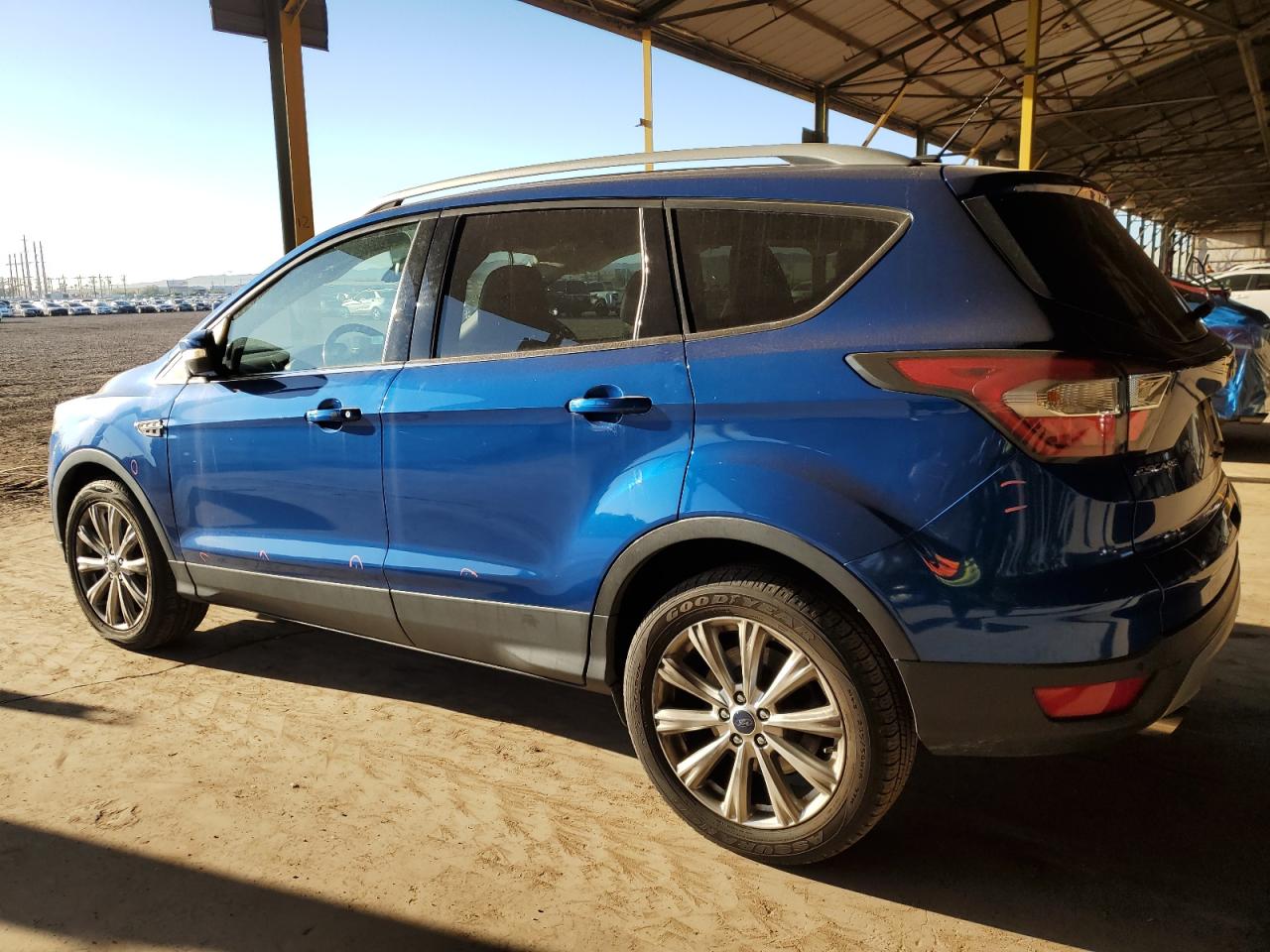 1FMCU0J93HUB29994 FORD ESCAPE 2017