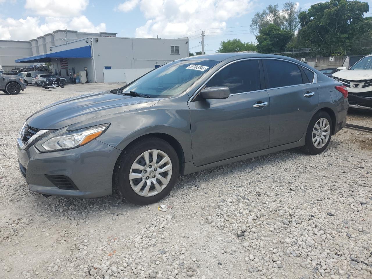 2016 Nissan Altima 2.5 for Sale in Opa Locka, FL - Side