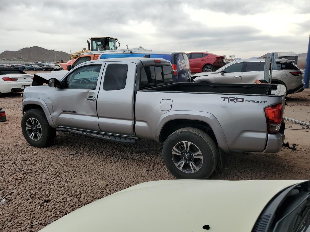 5TFRZ5CN7GX011676 TOYOTA TACOMA 2016