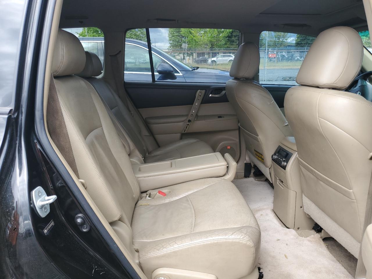 2008 Toyota Highlander Limited VIN: JTEES42A282000252 Lot: 55836995