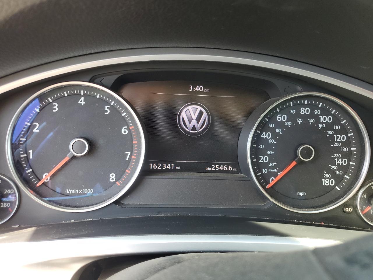 2011 Volkswagen Touareg V6 VIN: WVGFF9BP1BD006940 Lot: 54915745
