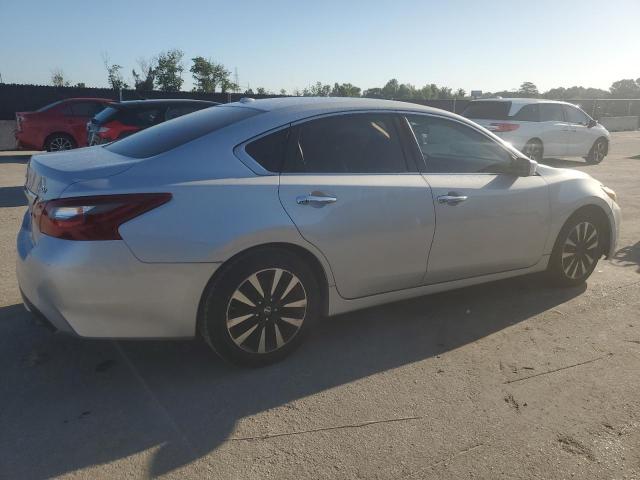  NISSAN ALTIMA 2018 Srebrny