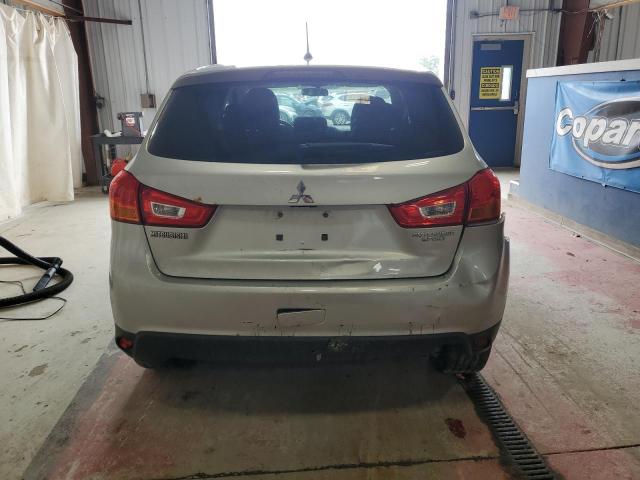  MITSUBISHI OUTLANDER 2015 Srebrny