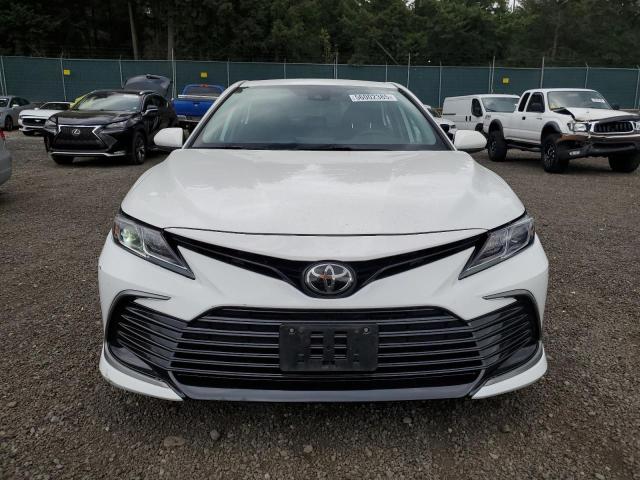  TOYOTA CAMRY 2021 White