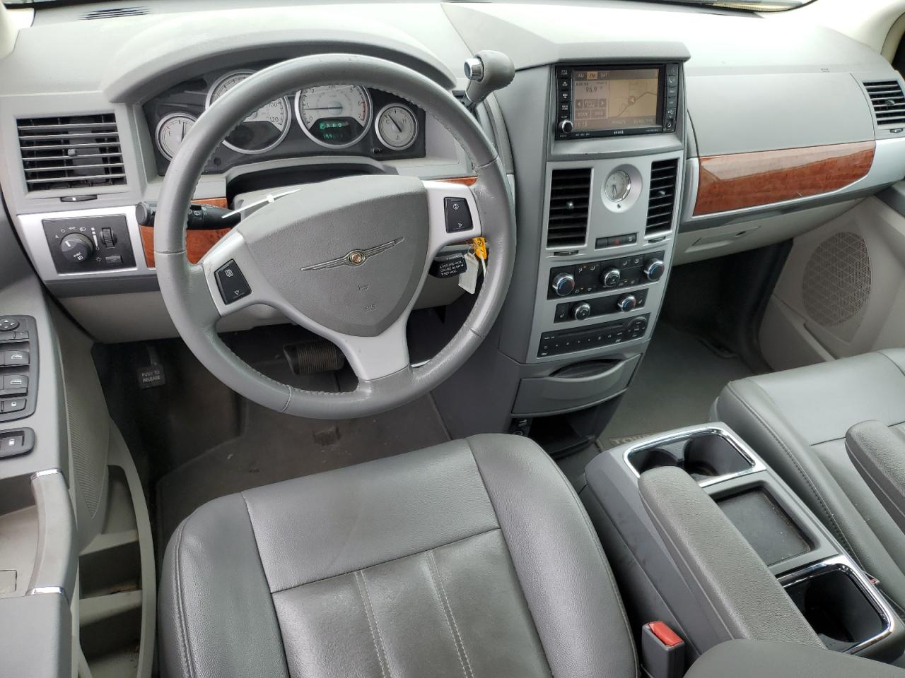 2009 Chrysler Town & Country Touring VIN: 2A8HR54119R568097 Lot: 56555125