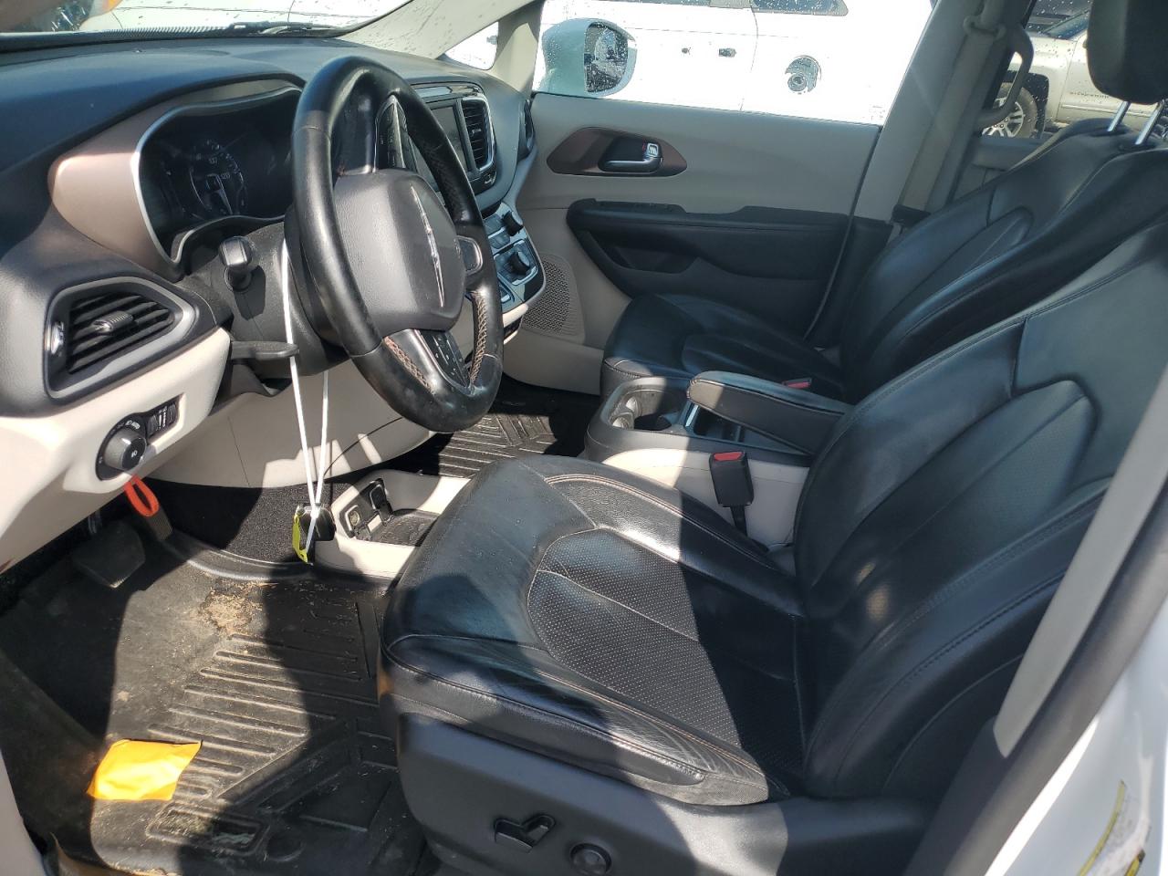 2019 Chrysler Pacifica Touring L VIN: 2C4RC1BG6KR548110 Lot: 56355175