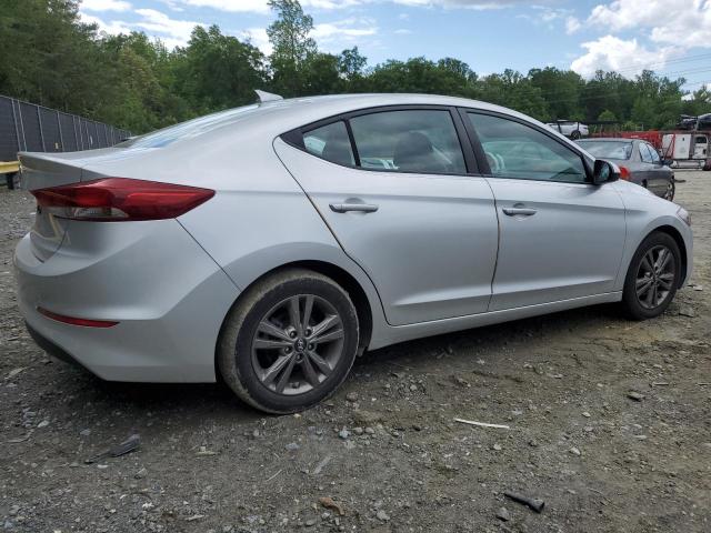  HYUNDAI ELANTRA 2018 Серебристый