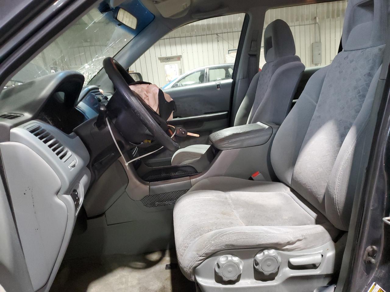 2005 Honda Pilot Lx VIN: 2HKYF18175H556546 Lot: 56943435