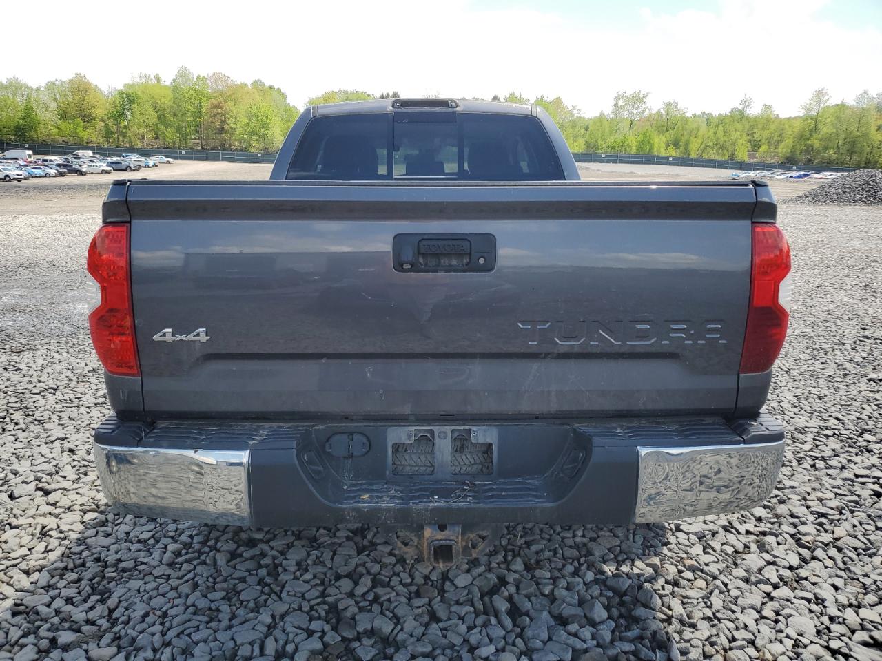5TFUM5F15JX076227 TOYOTA TUNDRA 2018