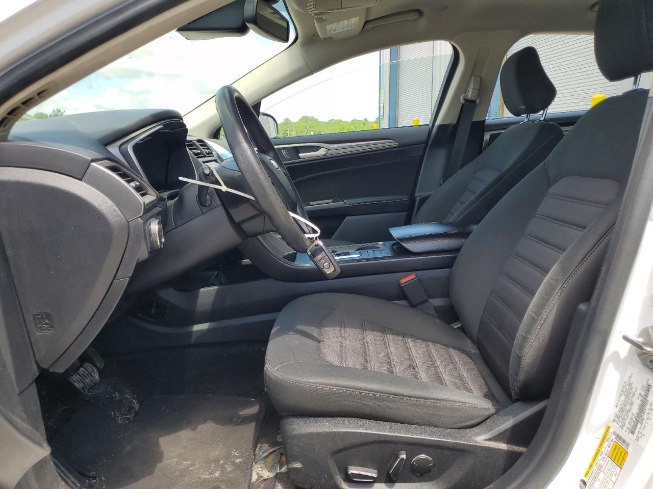 2020 Ford Fusion Se VIN: 3FA6P0LUXLR177072 Lot: 54025775