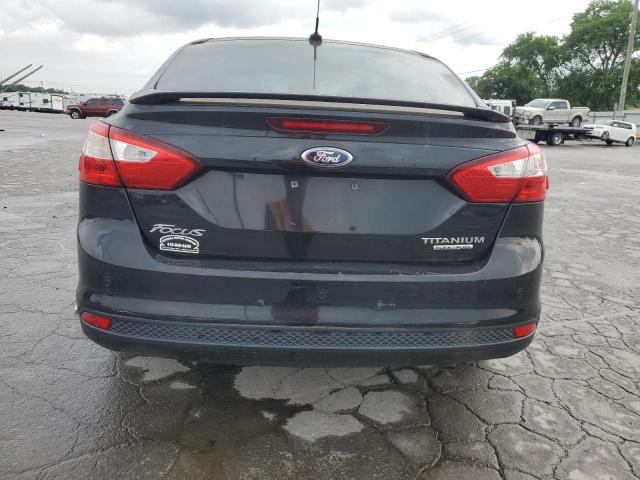 Sedans FORD FOCUS 2012 Czarny