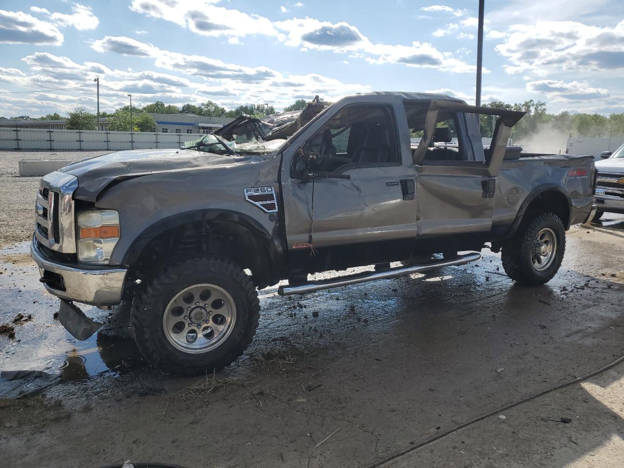 2009 Ford F250 Super Duty for Sale in Louisville, KY - Rollover