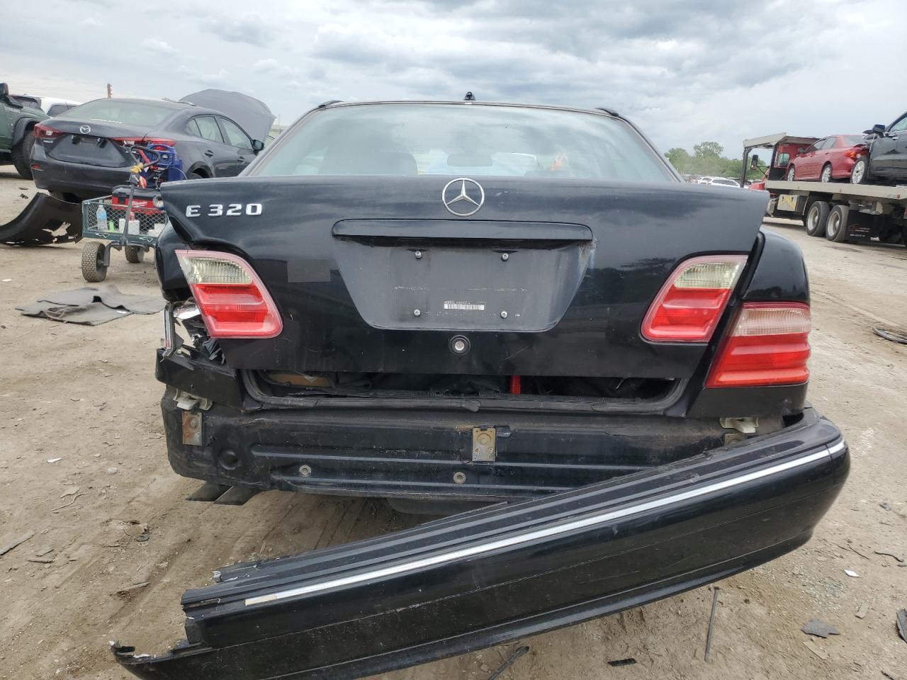 2001 Mercedes-Benz E 320 VIN: WDBJF65J51B176005 Lot: 55833175