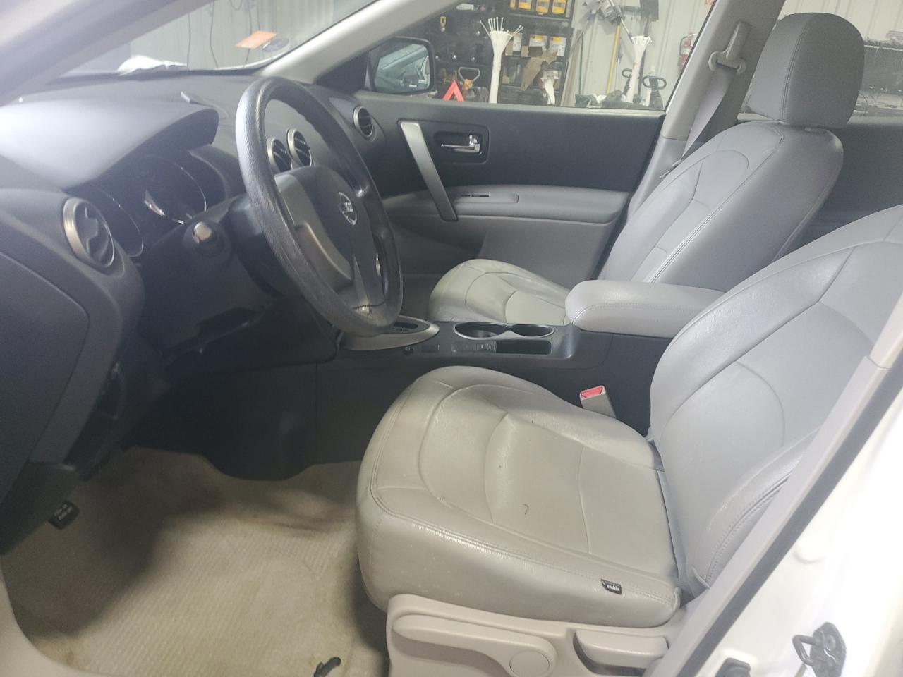 2014 Nissan Rogue Select S VIN: JN8AS5MV8EW702092 Lot: 56689865