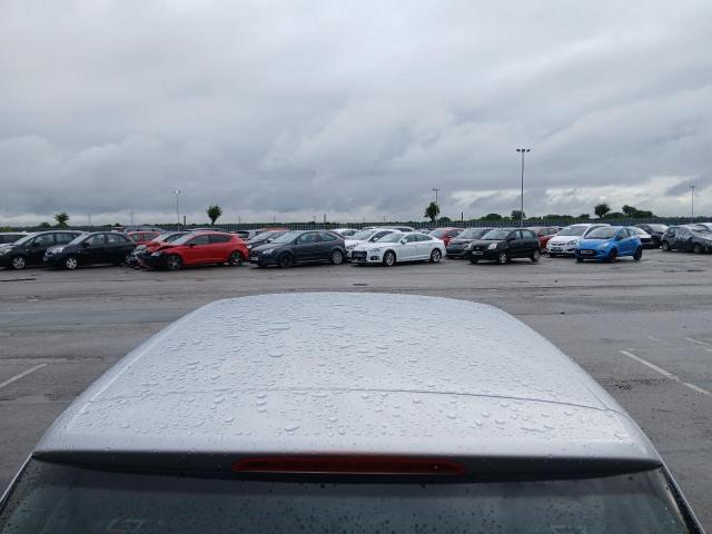 2011 VOLKSWAGEN GOLF MATCH