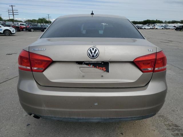 Седаны VOLKSWAGEN PASSAT 2015 Золотой