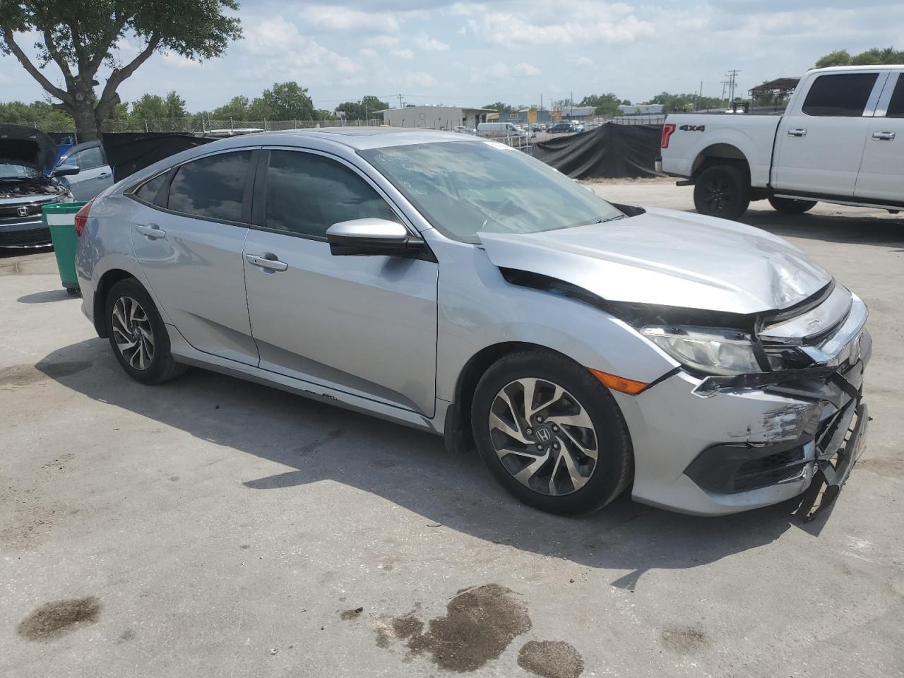 19XFC2F75JE015099 HONDA CIVIC 2018