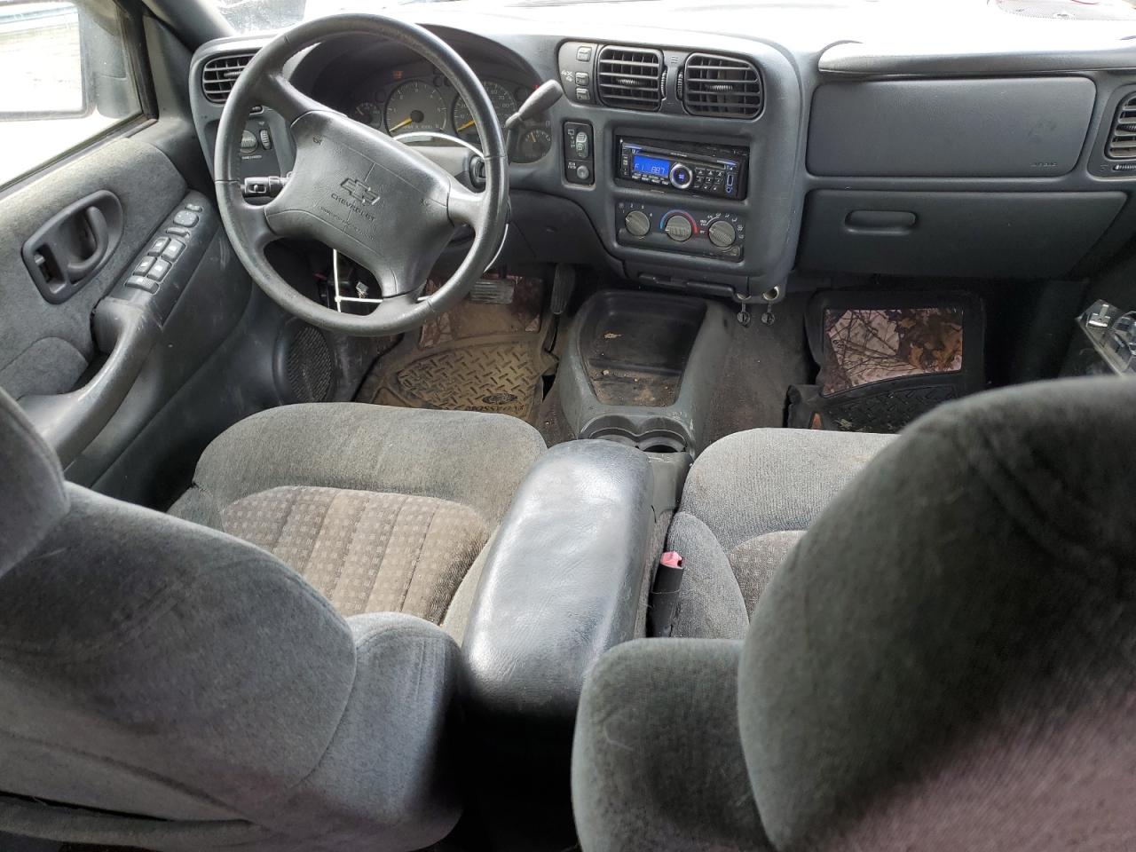 1998 Chevrolet Blazer VIN: 1GNDT13W6W2283281 Lot: 56874835