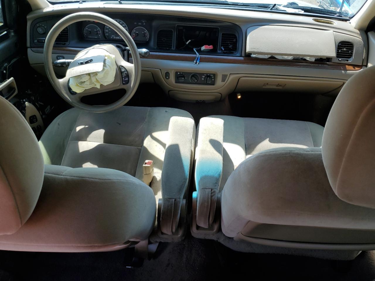 2004 Ford Crown Victoria VIN: 2FAFP73W54X160418 Lot: 56434295