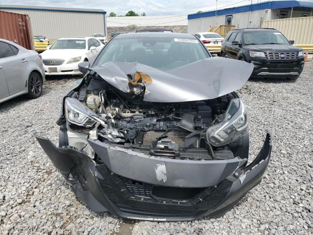  NISSAN VERSA 2021 Угольный
