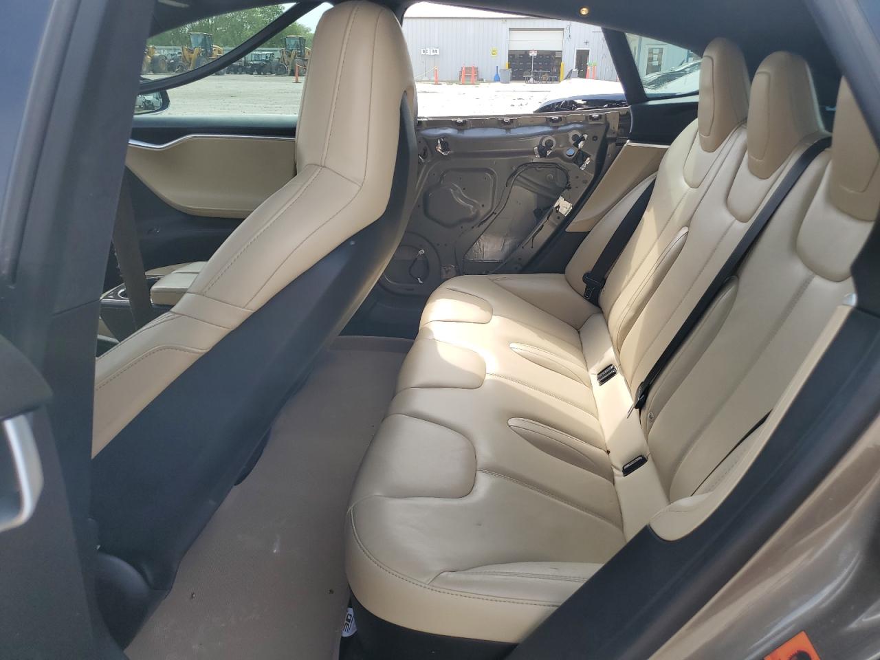 2016 Tesla Model S VIN: 5YJSA1E27GF128303 Lot: 56181875
