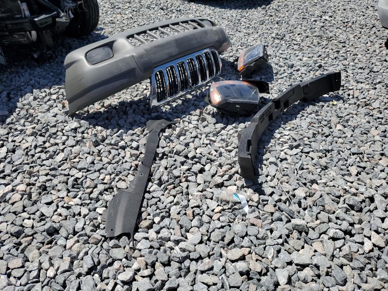 2002 Jeep Grand Cherokee Sport VIN: 1J4GX38N92C192090 Lot: 55810815