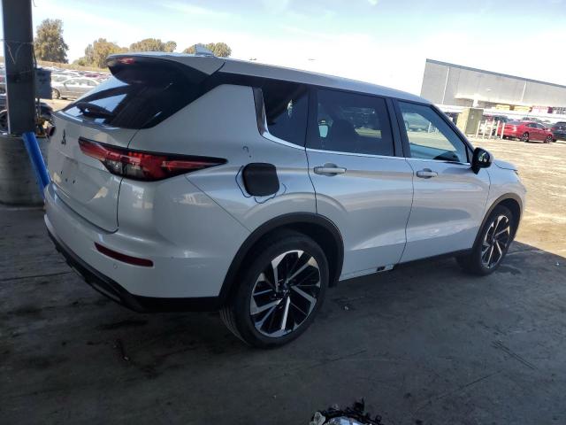  MITSUBISHI OUTLANDER 2022 Biały