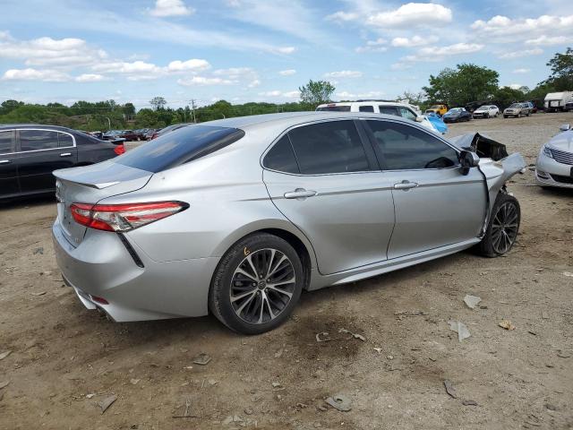  TOYOTA CAMRY 2018 Серебристый