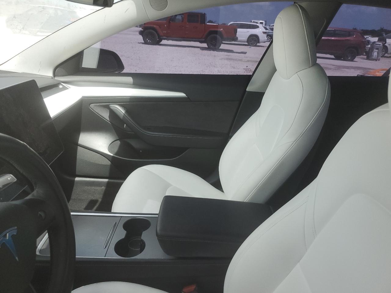 Фото: 5YJ3E1EC3NF273790 - 7