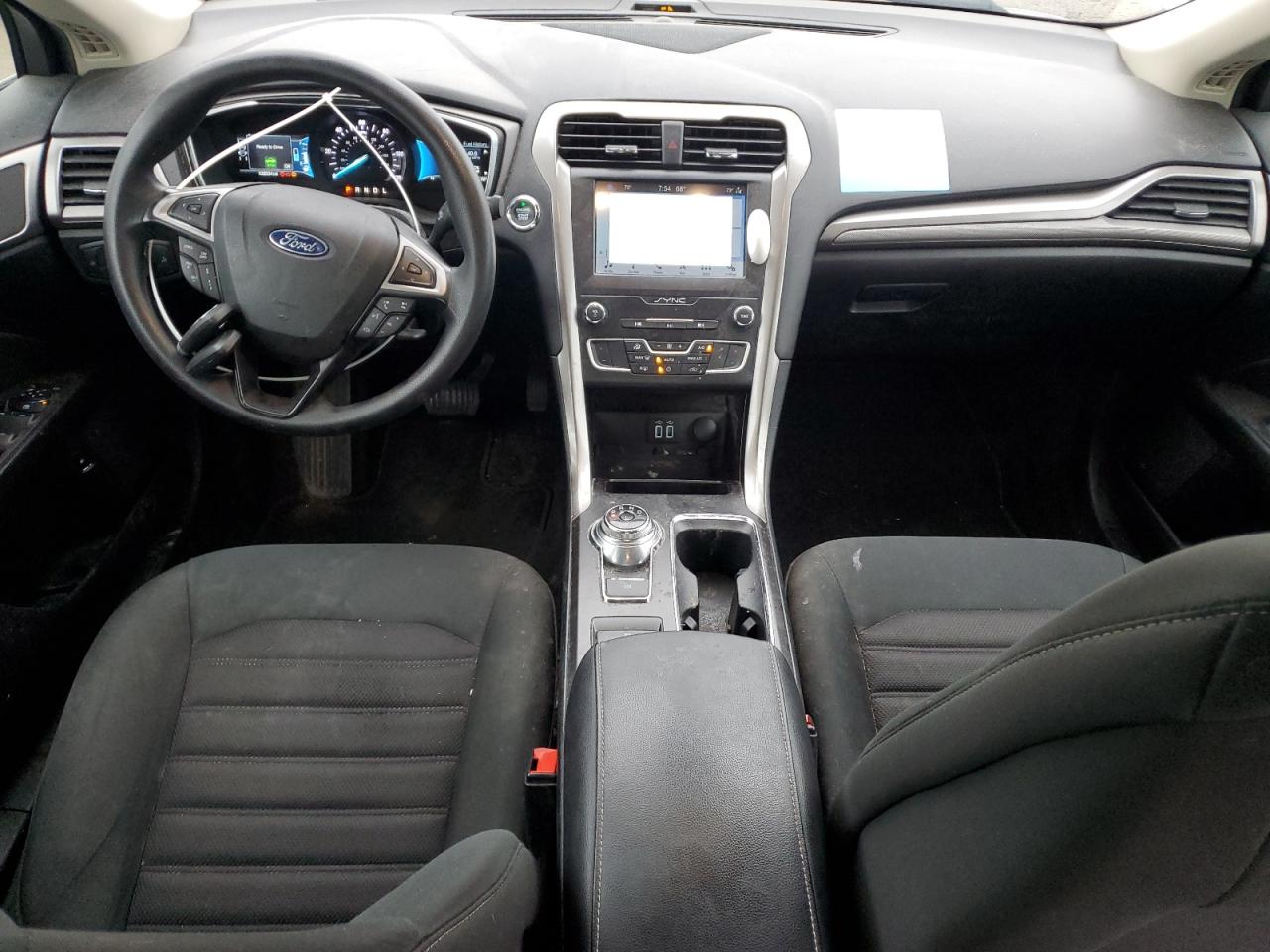 2019 Ford Fusion Se VIN: 3FA6P0LUXKR124810 Lot: 54030035