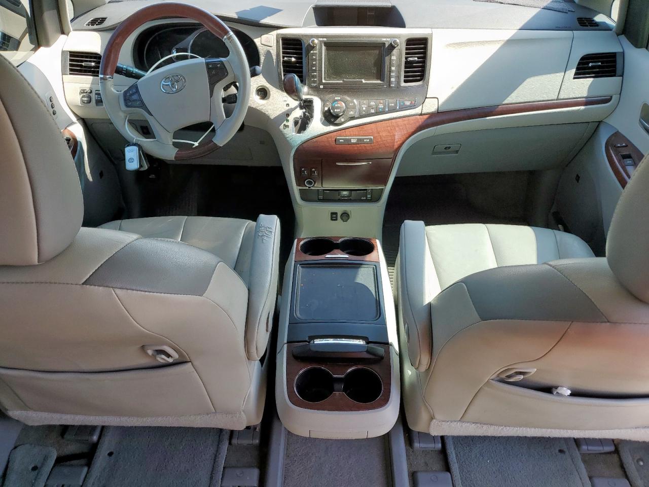 2014 Toyota Sienna Xle VIN: 5TDYK3DCXES480958 Lot: 56367315