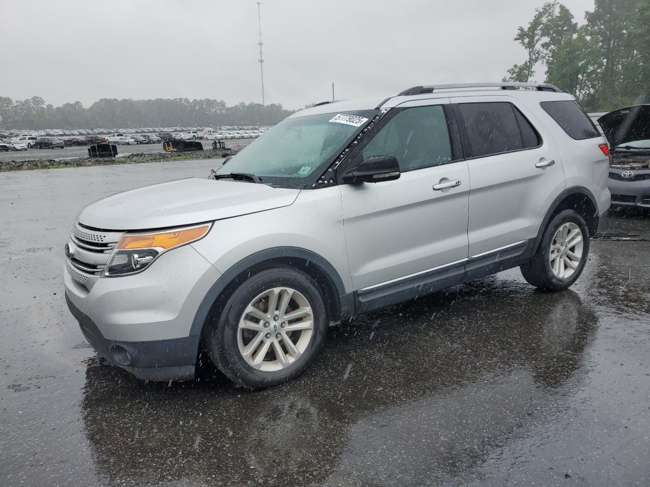 2013 Ford Explorer Xlt for Sale in Dunn, NC - Front End