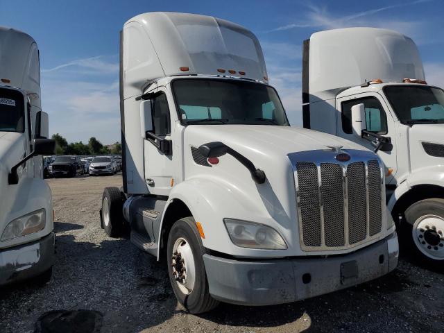 2016 Peterbilt 579 Semi Truck