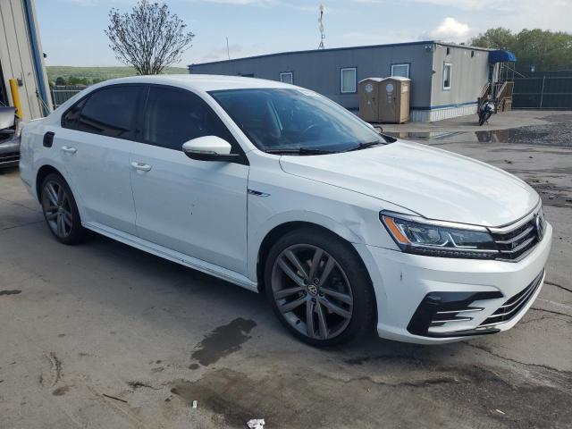  VOLKSWAGEN PASSAT 2018 Белый