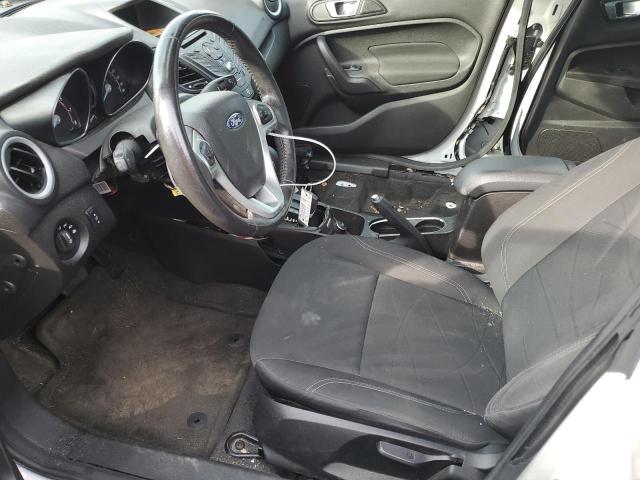 Sedans FORD FIESTA 2016 Biały