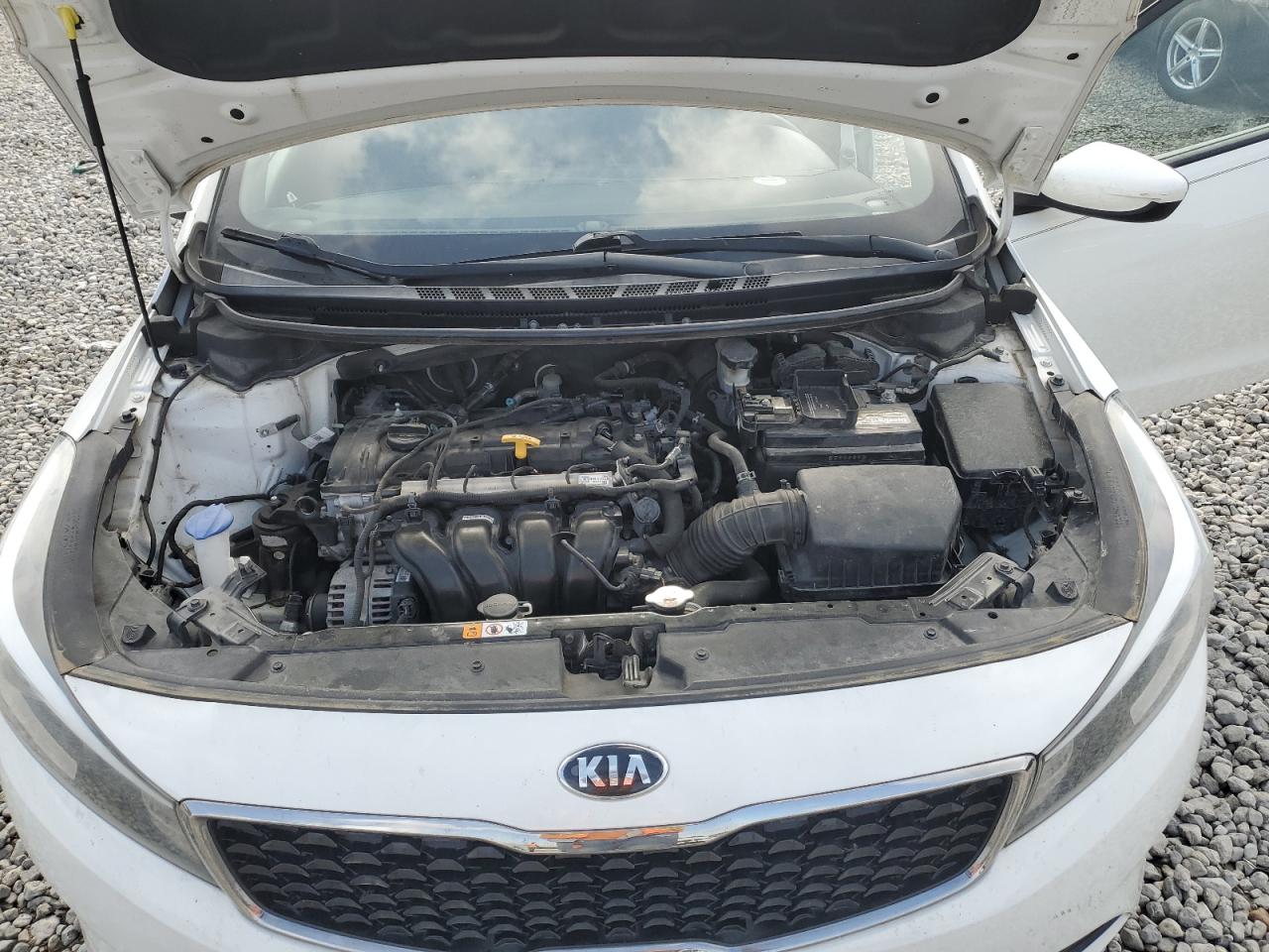 2017 Kia Forte Lx VIN: 3KPFK4A72HE033415 Lot: 57040905