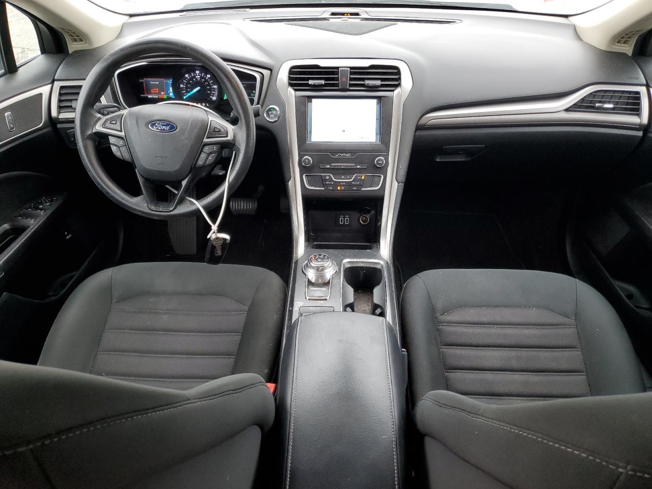 2019 Ford Fusion Se VIN: 3FA6P0LUXKR124872 Lot: 54042605