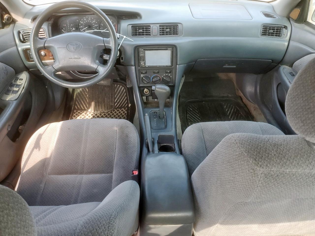 2000 Toyota Camry Ce VIN: 4T1BG22K8YU638785 Lot: 58347125