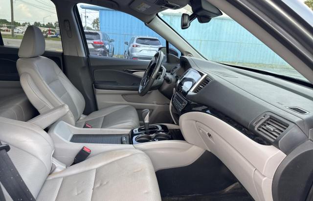 Pickups HONDA RIDGELINE 2017 Szary